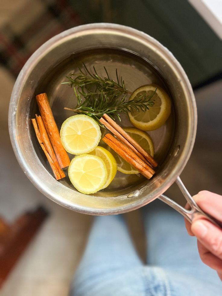 Κόλιανδρος και Θέρμανση: Ενίσχυση Αρώματος σε Σάλτσες
